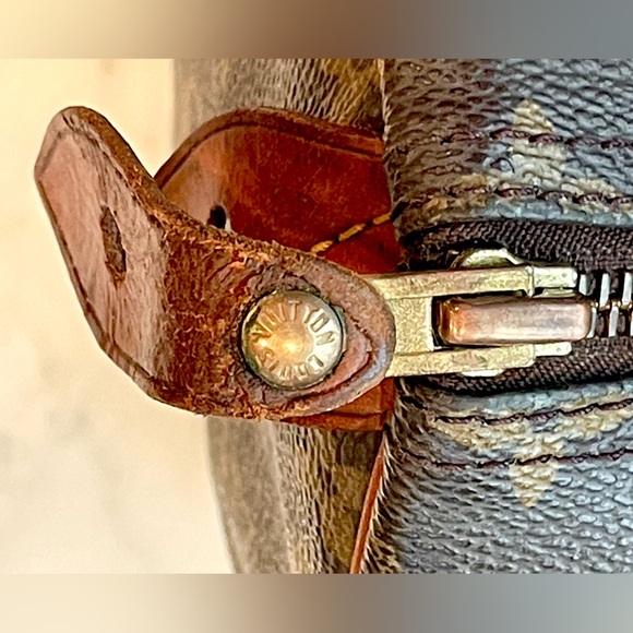 Louis Vuitton Vintage Monogram Speedy 35, clean inside, EUC - Picture 7 of 17